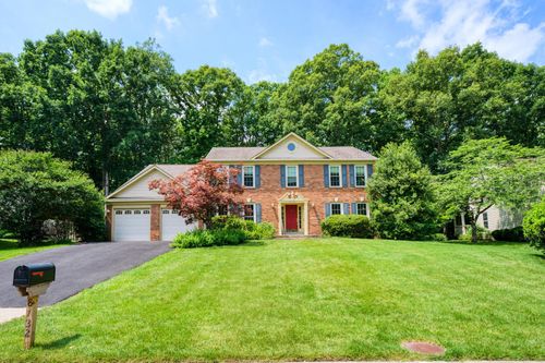 8722 Foxhall Ter, FAIRFAX STATION, VA, 22039-3300 | Card Image