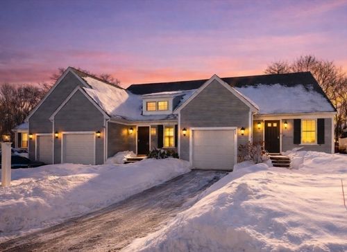 6 Adams Ct, Hingham, MA, 02043-2682 | Card Image