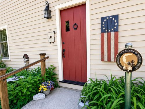 29 Windham Depot Rd, Derry, NH, 03038-4515 | Card Image