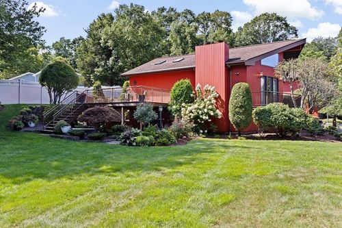 17 Paula Dr, Swansea, MA, 02777-4221 | Card Image