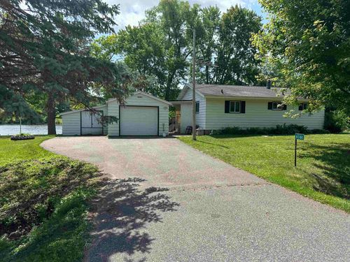 N3180 Lazy Point Rd, FALL RIVER, WI, 53932-8905 | Card Image