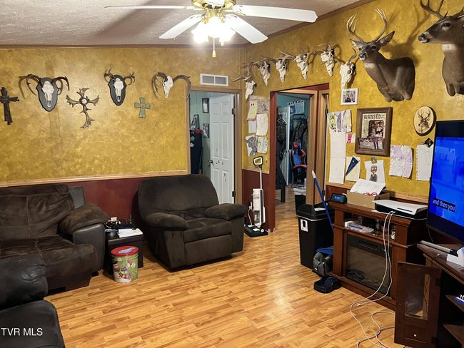 9536 Mcfall Fork Rd, House other with 3 bedrooms, 2 bathrooms and null parking in Pound VA | Image 29