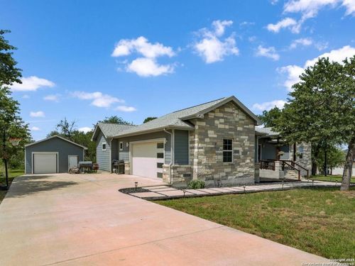 315 Log Cabin Way, Poteet, TX, 78065-4826 | Card Image
