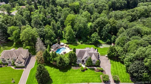 12 Stone Meadow Ln, Airmont, NY, 10901-7744 | Card Image