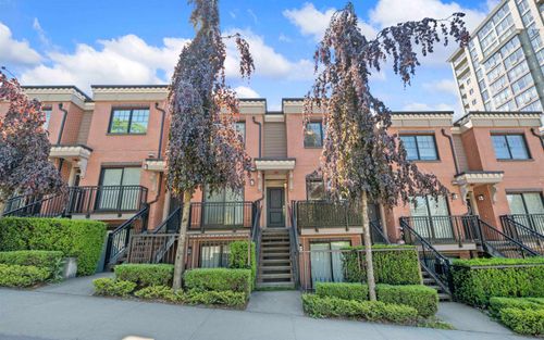 4-838 Royal Ave, New Westminster, BC, V3M1J9 | Card Image