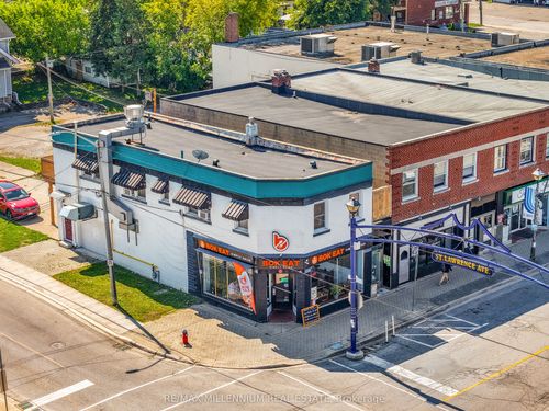 4654 Queen St, Niagara Falls, ON, L2E2L8 | Card Image