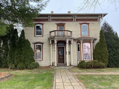 320 S State St, Marengo, IL, 60152-3532 | Card Image