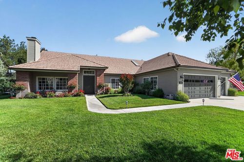 15555 Bronco Dr, Canyon Country, CA, 91387 | Card Image