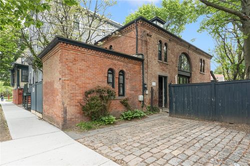 369 Thayer St, Providence, RI, 02906-1549 | Card Image