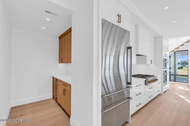 36” Bottom Freezer Refrigerator | Image 18