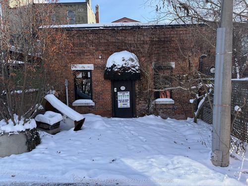 {{alt}} | Card Image