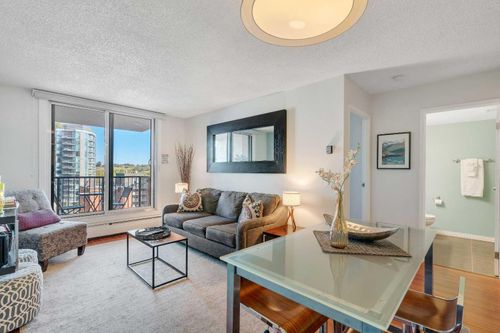 815-738 3 Ave Sw, Calgary, AB, T2P0G7 | Card Image