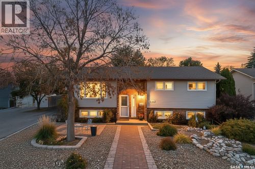 1646 Smith St, Moose Jaw, SK, S6K1A8 | Card Image