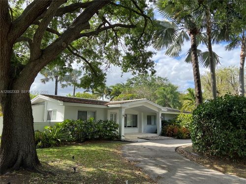 0-9840 Sw 69th Ave, Pinecrest, FL, 33156-3052 | Card Image