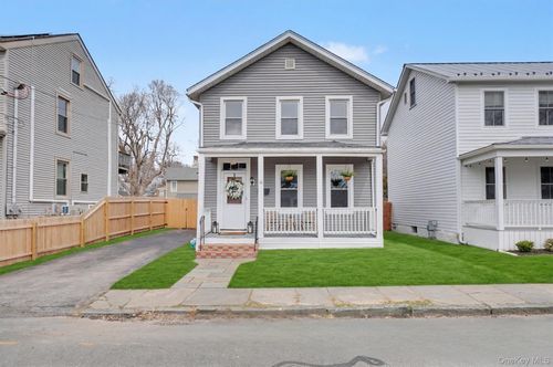 18 Center St, Beacon, NY, 12508-3406 | Card Image