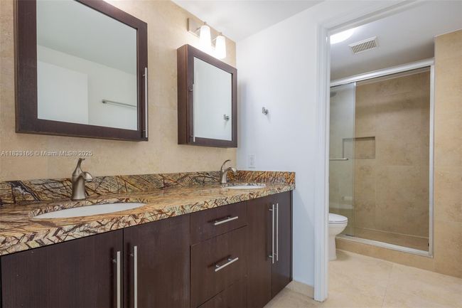 APT-101 - 50 Ocean Lane Dr, Condo with 3 bedrooms, 2 bathrooms and null parking in Key Biscayne FL | Image 47