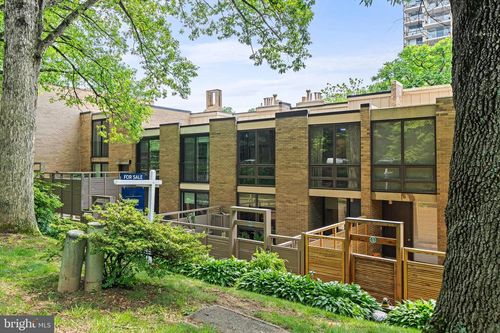1674 Chimney House Rd, RESTON, VA, 20190-4302 | Card Image