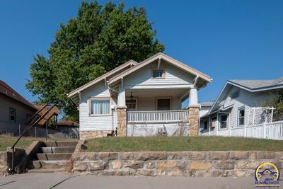 621 Sw Jewell Ave, House other with 2 bedrooms, 1 bathrooms and null parking in Topeka KS | Image 1