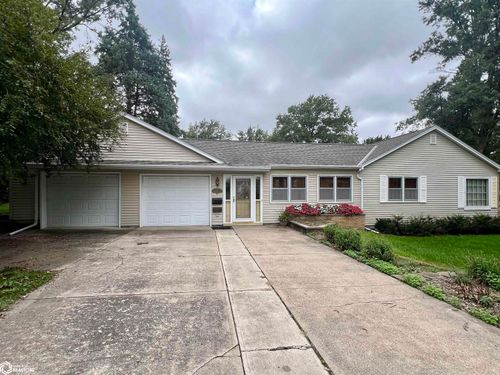 1 Mayridge Dr, Shenandoah, IA, 51601-2233 | Card Image
