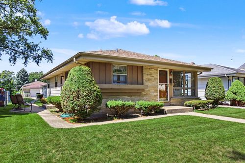 4749 N 90th Street, Milwaukee, WI, 53225 | Card Image