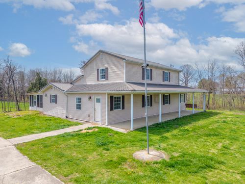 690 Floyd Switch Estesburg Rd, Eubank, KY, 42567-6711 | Card Image