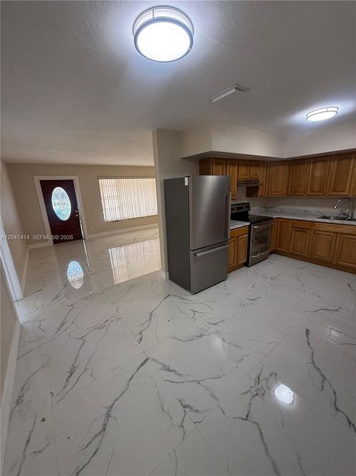 1-2600 Nw 112th St, Miami, FL, 33167 | Card Image