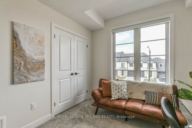 6713 Hayward Dr, House attached with 3 bedrooms, 3 bathrooms and 1 parking in London ON | Image 29