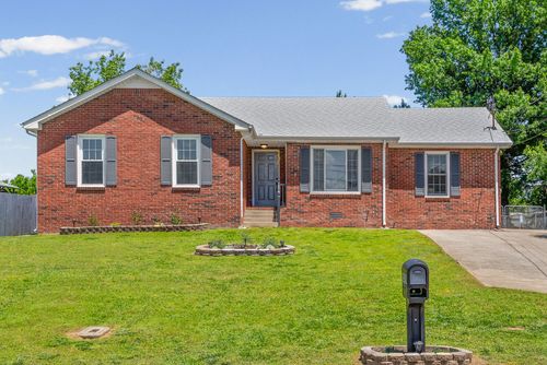 1409 Janet Way Dr, Clarksville, TN, 37042-6721 | Card Image