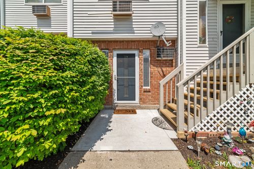 32g-925 Oronoke Rd, Waterbury, CT, 06708-3986 | Card Image