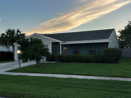 5067 Canal Cir E, Lake Worth, FL, 33467-1840 | Card Image