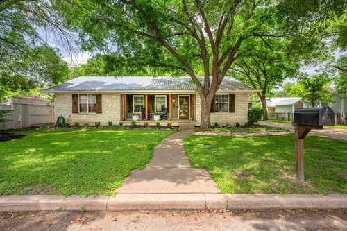 506 N Lincoln, Fredericksburg, TX, 78624 | Card Image