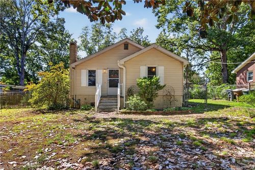2907 Marthas Place, Greensboro, NC, 27408 | Card Image