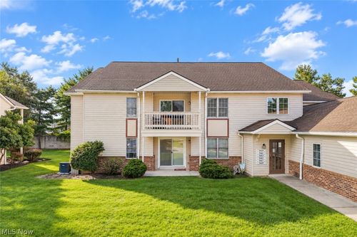 5663 Gateway Lane, Brook Park, OH, 44142 | Card Image
