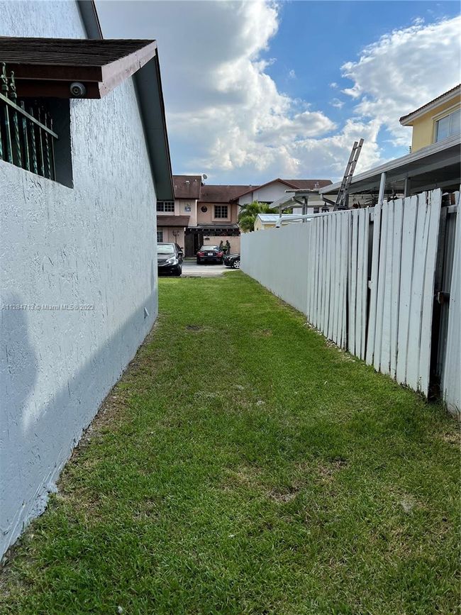 2265 8187 Samari Lakes Dr, Sold in Hialeah Gardens Zoocasa