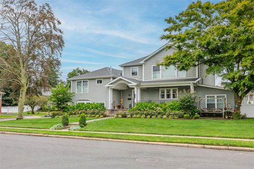 91 Westbury Ave, Plainview, NY, 11803-3627 | Card Image