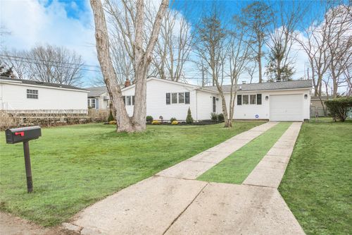 66 Breston Dr E, Shirley, NY, 11967-3610 | Card Image