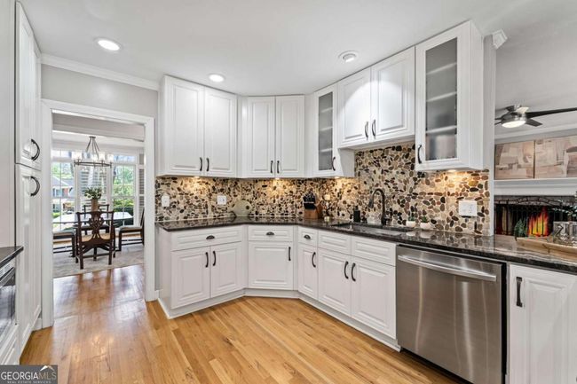 11155 Highfield Chase Dr, House other with 5 bedrooms, 3 bathrooms and 2 parking in Johns Creek GA | Image 12
