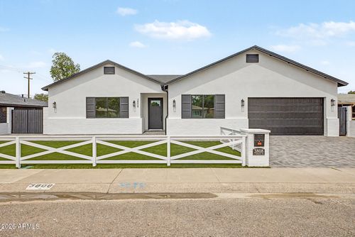 3229 E Roma Ave, Phoenix, AZ, 85018-3919 | Card Image