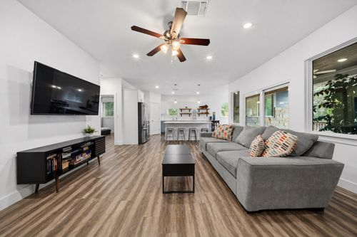 7502 Stable Ln, Lago Vista, TX, 78645 | Card Image