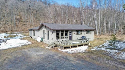 2815 Kawagama Lake Rd, Dorset, ON, P0A1E0 | Card Image