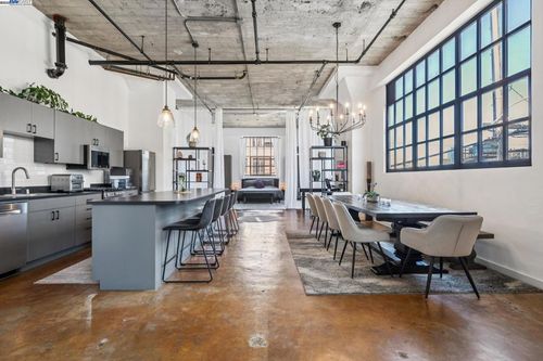 apt-202-247 4th St, Oakland, CA, 94607-4315 | Card Image