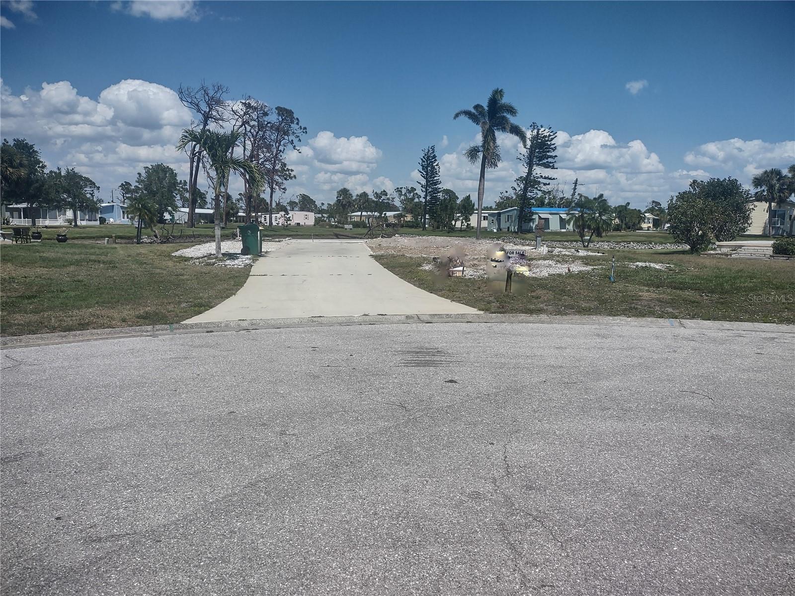 Blue Jay Ln, Englewood, FL 34224