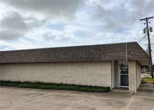 333 W Broadway Ave, Portland, TX, 78374-1740 | Card Image