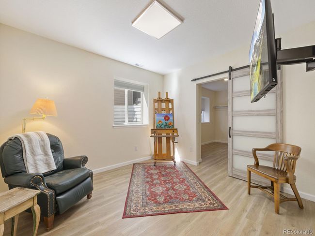 Bedroom/craft room | Image 25