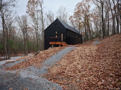 18 Naomi Dr, Callicoon, NY, 12723-5022 | Card Image