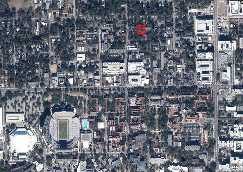 1618 Nw 4th Ave, GAINESVILLE, FL, 32603-1682 | Card Image