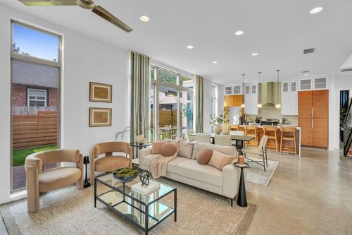 1132 Salina St, Austin, TX, 78702-2730 | Card Image