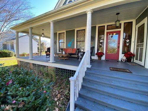 209 Downing St, Hazlehurst, MS, 39083-3003 | Card Image