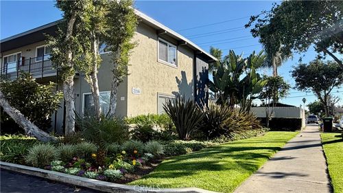 2260 Maple, Costa Mesa, CA, 92627 | Card Image