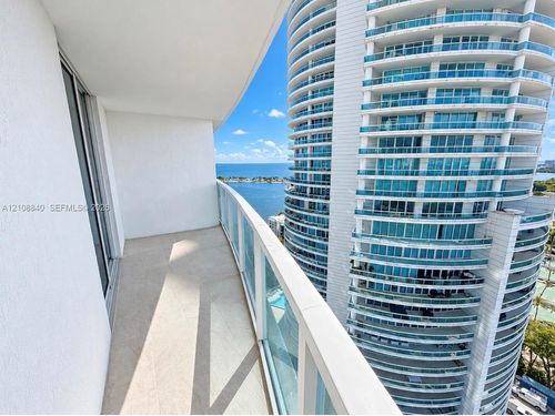 1911-2101 Brickell Ave, Miami, FL, 33129-2117 | Card Image